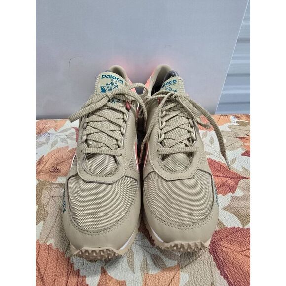 Palace x Reebok Victory G Sand Limited Edition Men's Size 9 Shoes - Picture 3 of 7